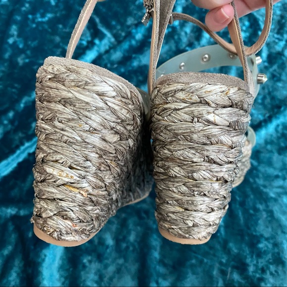 Nanette by Nanette Lapore Gray Jeweled and Woven Wedges Heels Size 6.5 - Picture 7 of 7
